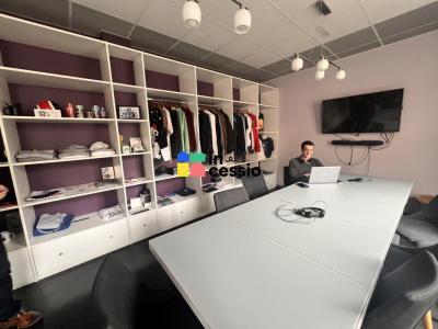 Acheter Bureau 555 m2 Mans