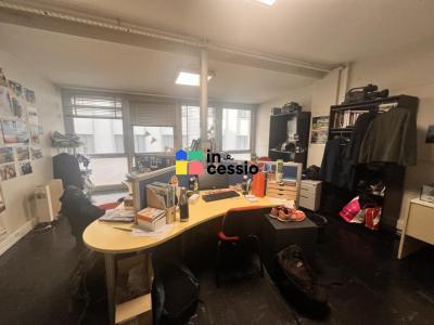 Acheter Bureau Mans 449400 euros
