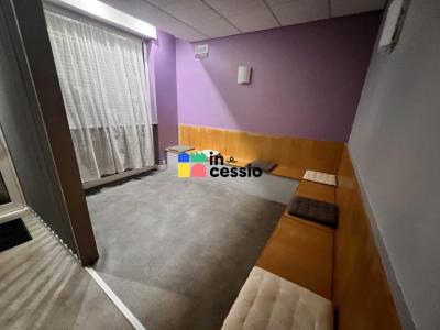 Louer Bureau 180 m2 Mans