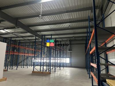 Louer Commerce 500 m2 Mans