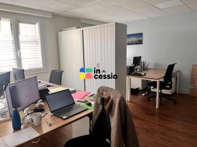 Louer Bureau 317 m2 Mans