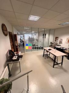 Louer Bureau 161 m2 Mans