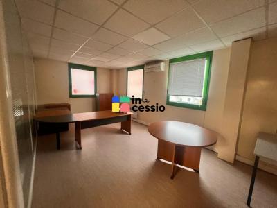Louer Bureau 170 m2 Mans