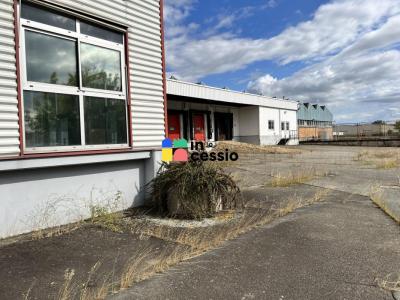 Acheter Commerce 5700 m2 Mans