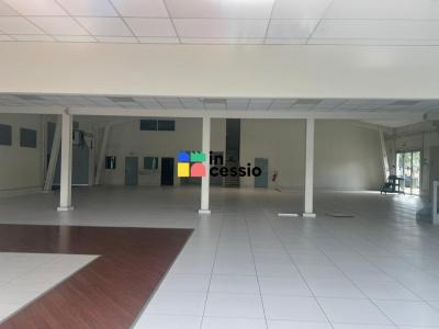 Louer Local commercial Mans 210000 euros