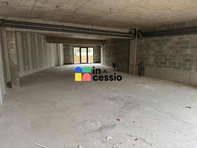 Louer Local commercial 130 m2 Arnage