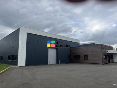 Louer Commerce 625 m2 Chapelle-saint-aubin