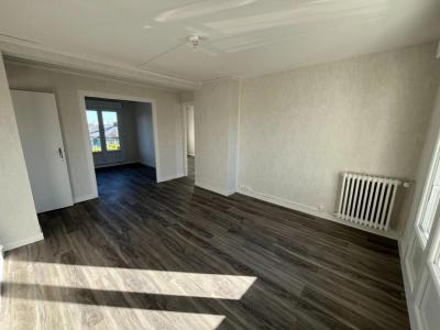 For sale Angers 5 rooms 81 m2 Maine et loire (49000) photo 0
