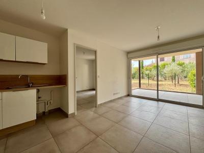 Louer Appartement 45 m2 Villeneuve-les-avignon