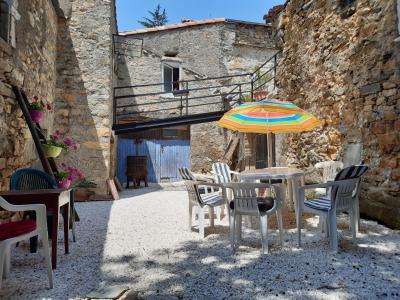 For sale 6 rooms 268 m2 Herault (34220) photo 1