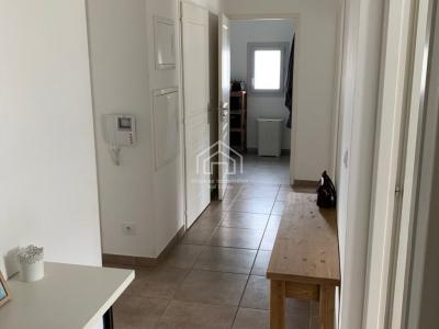 Louer Appartement 82 m2 Gex