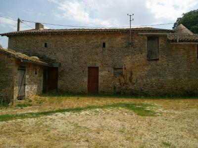 For sale Lezay 7 rooms 124 m2 Deux sevres (79120) photo 2