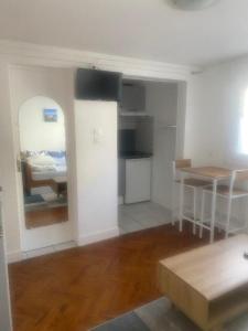 For rent Bordeaux 1 room 22 m2 Gironde (33000) photo 0