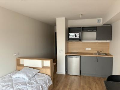 For rent Bordeaux 1 room 22 m2 Gironde (33300) photo 0
