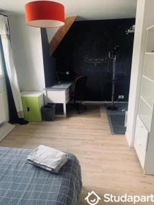 For rent Fourqueux 1 room 20 m2 Yvelines (78112) photo 0