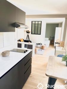 For rent Bordeaux 2 rooms 26 m2 Gironde (33200) photo 2