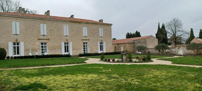 Acheter Prestige 400 m2 Fontenay-le-comte