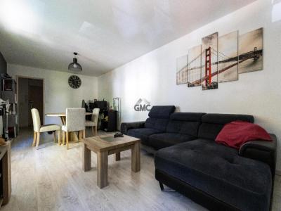 For sale Lodeve 3 rooms 77 m2 Herault (34700) photo 2