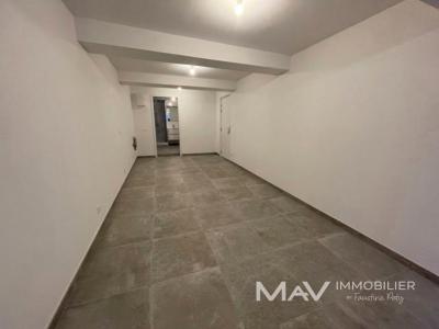 Louer Local commercial 30 m2 Saint-omer