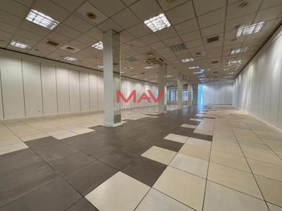 Louer Local commercial Saint-omer 44160 euros