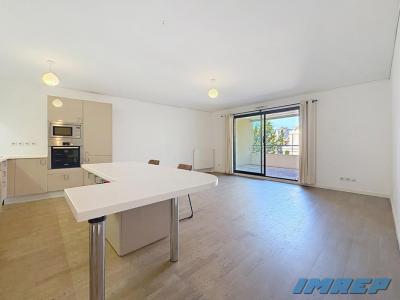 For rent Marseille-7eme-arrondissement 3 rooms 69 m2 Bouches du Rhone (13007) photo 0