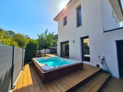 For sale Sanary-sur-mer 4 rooms 129 m2 Var (83110) photo 0