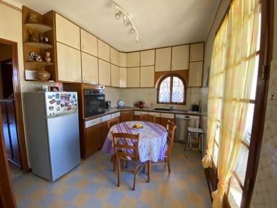 For sale Grans 7 rooms 155 m2 Bouches du Rhone (13450) photo 4