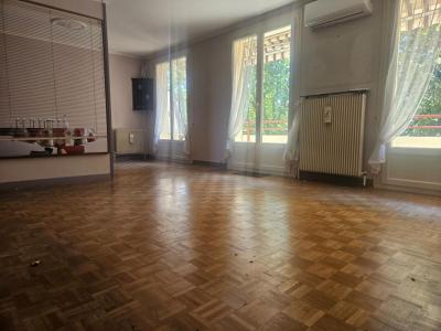 Acheter Appartement 79 m2 Decines-charpieu