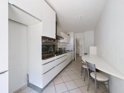 For rent Lyon-7eme-arrondissement 3 rooms 72 m2 Rhone (69007) photo 4