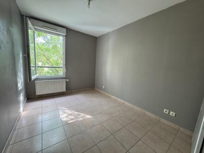 Louer Appartement Venissieux 658 euros