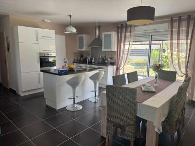 For sale Auray 4 rooms 81 m2 Morbihan (56400) photo 0