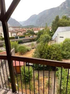 For rent Tarascon-sur-ariege 3 rooms 72 m2 Ariege (09400) photo 0