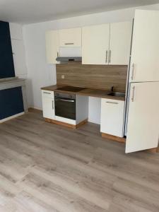 For rent Tarascon-sur-ariege 3 rooms 72 m2 Ariege (09400) photo 1