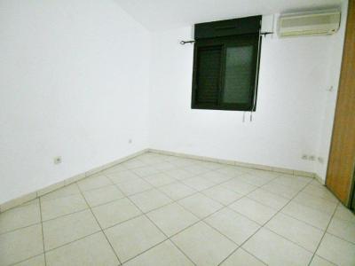Louer Appartement Saint-denis 567 euros
