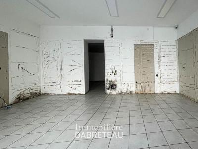 Louer Local commercial Lyon-7eme-arrondissement Rhone
