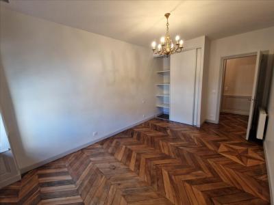 For rent Riom 4 rooms 105 m2 Puy de dome (63200) photo 3
