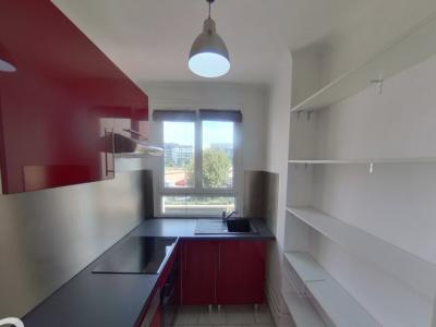 For rent Lyon-7eme-arrondissement 3 rooms 50 m2 Rhone (69007) photo 0