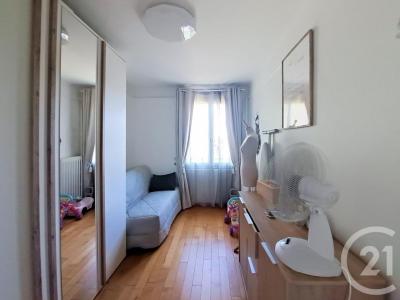 Acheter Appartement Creteil 300000 euros