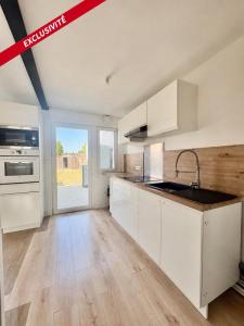 For sale Calais 4 rooms 80 m2 Pas de calais (62100) photo 0