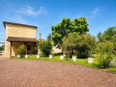 For sale Sadirac 4 rooms 120 m2 Gironde (33670) photo 0