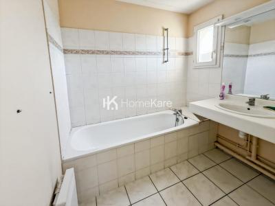 For sale Bruges 3 rooms 65 m2 Gironde (33520) photo 4