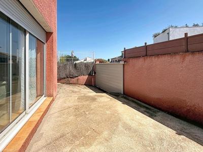 For sale Meze 4 rooms 81 m2 Herault (34140) photo 3