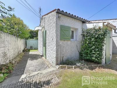 For sale Rochelle 2 rooms 47 m2 Charente maritime (17000) photo 0