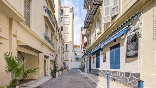 For sale Nice 2 rooms 48 m2 Alpes Maritimes (06000) photo 2