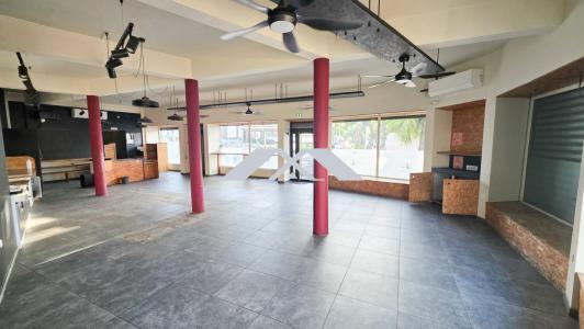 Louer Local commercial 150 m2 Saint-benoit