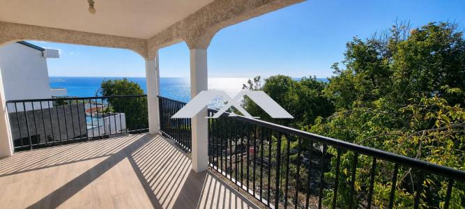 For sale Possession 4 rooms 89 m2 Reunion (97419) photo 1