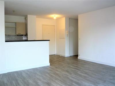 Louer Appartement  700 euros