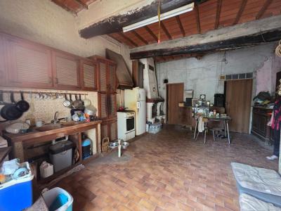 For sale Saint-maximin-la-sainte-baume 3 rooms 81 m2 Var (83470) photo 2