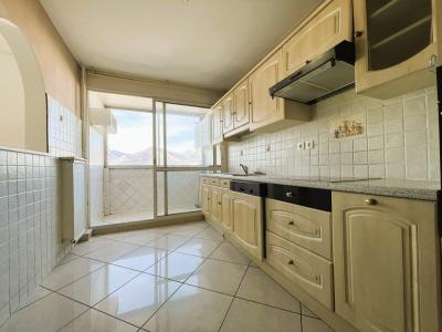 For sale Grenoble 4 rooms 86 m2 Isere (38100) photo 2