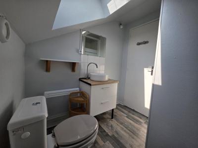 For rent Reims 3 rooms 40 m2 Marne (51100) photo 2